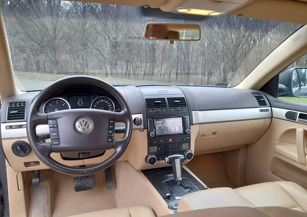 Volkswagen Touareg cena 61850 przebieg: 169000, rok produkcji 2009 z Wrocław małe 92